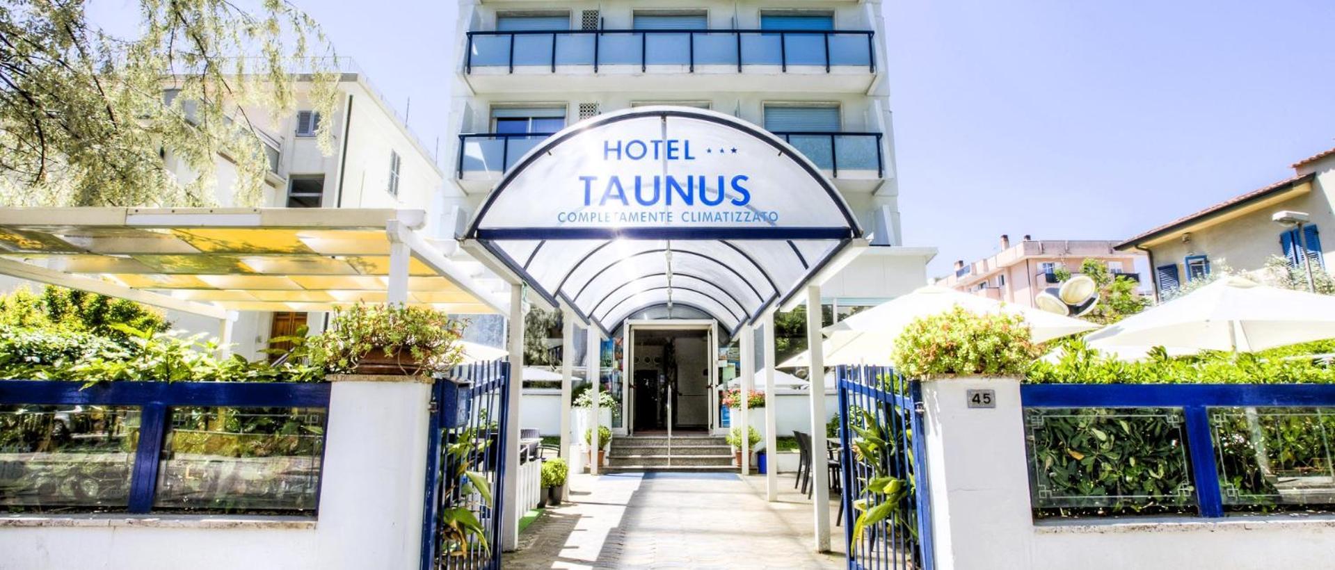 Hotel Taunus - Vista Mare Riccione Exterior foto
