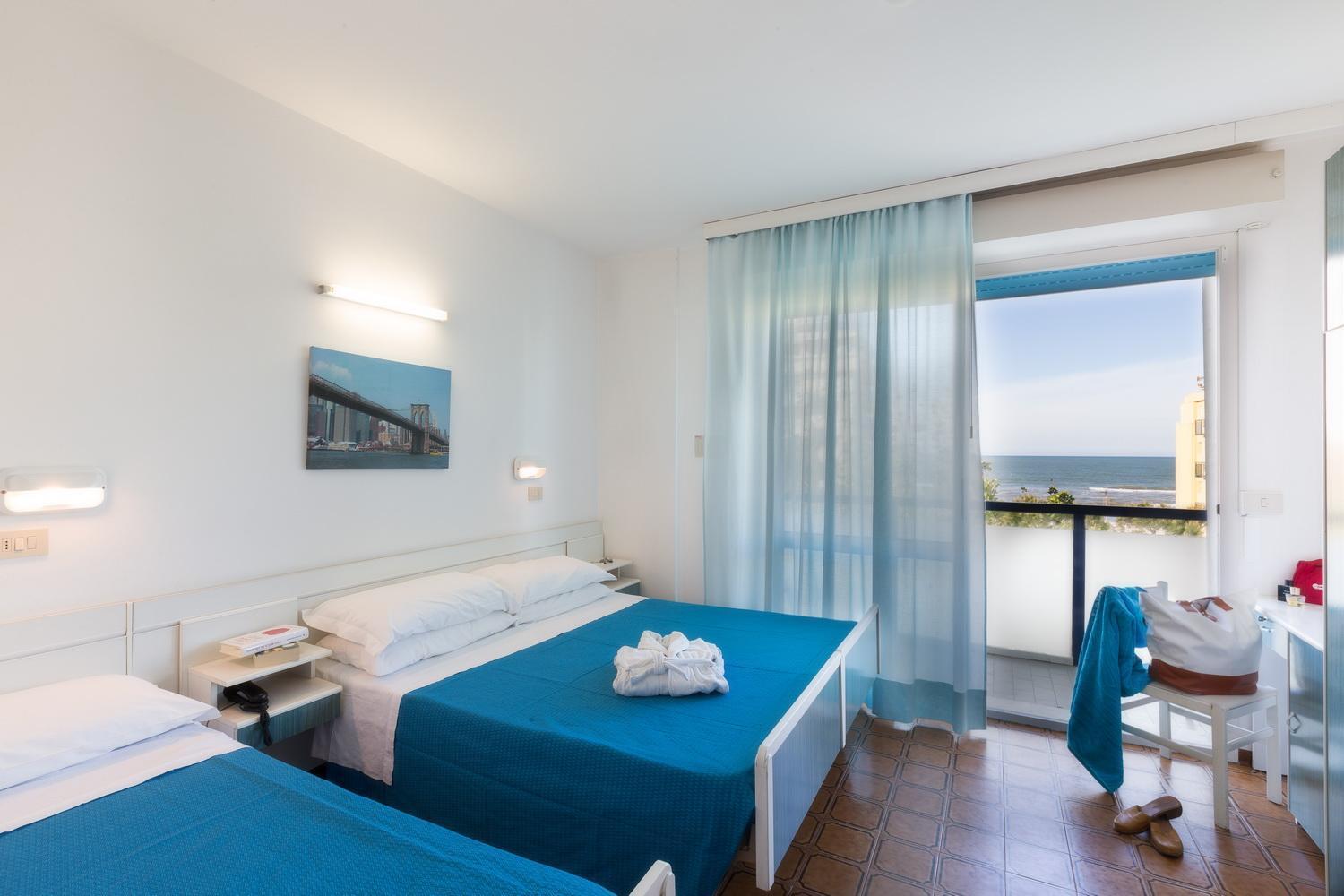 Hotel Taunus - Vista Mare Riccione Exterior foto